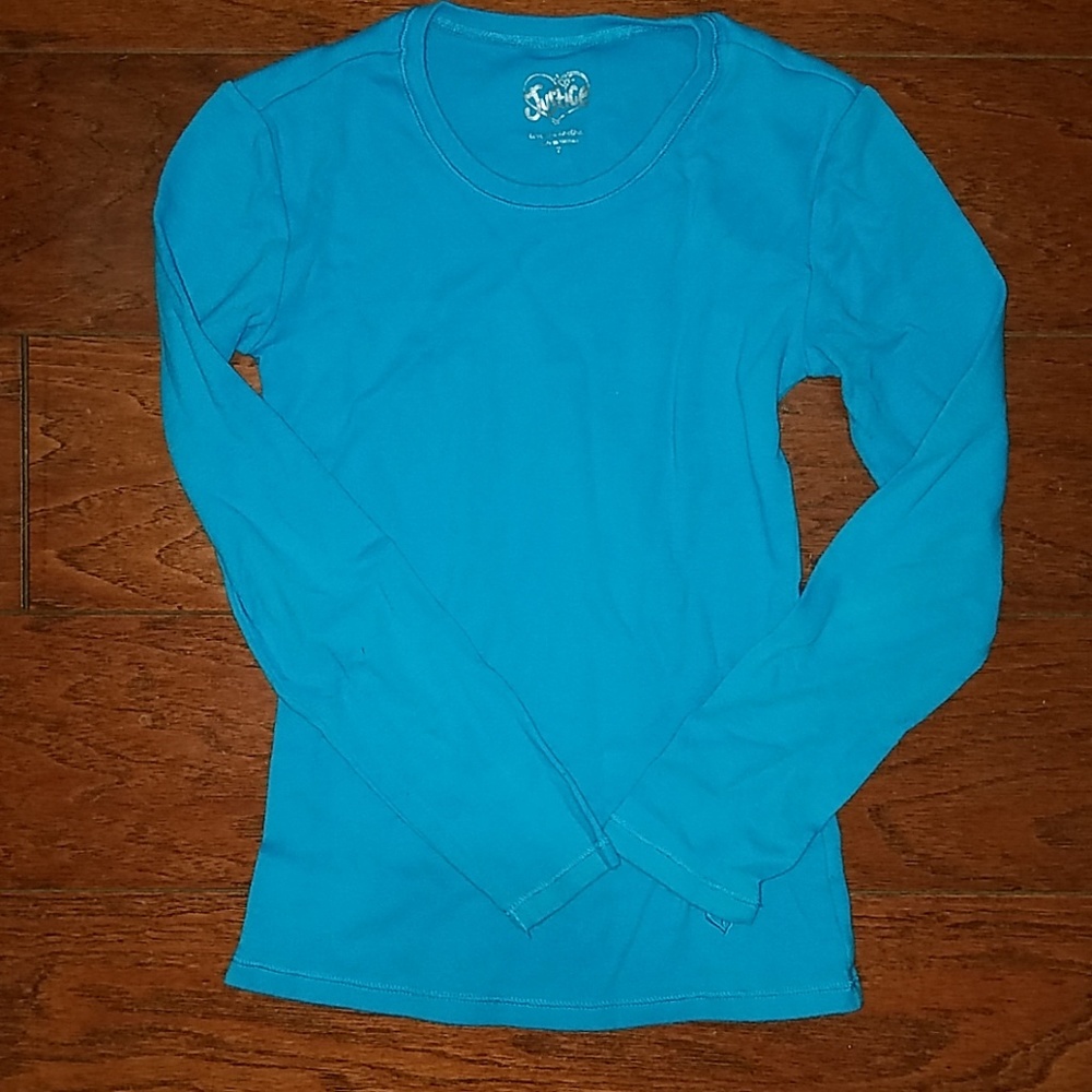 Justice long sleeve shirt. Bundle and save 15%